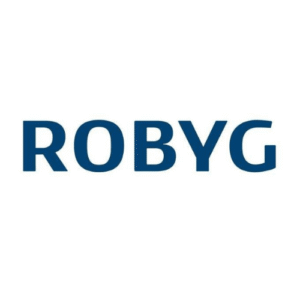 Logo ROBYG – konferansjer Mariusz Rusin, uroczystość wmurowania kamienia węgielnego pod nową inwestycję