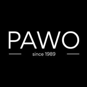 Logo Pawo – konferansjer i doradca wizerunkowy Mariusz Rusin, akcja sprzedażowa i event promocyjny w salonie mody męskiej