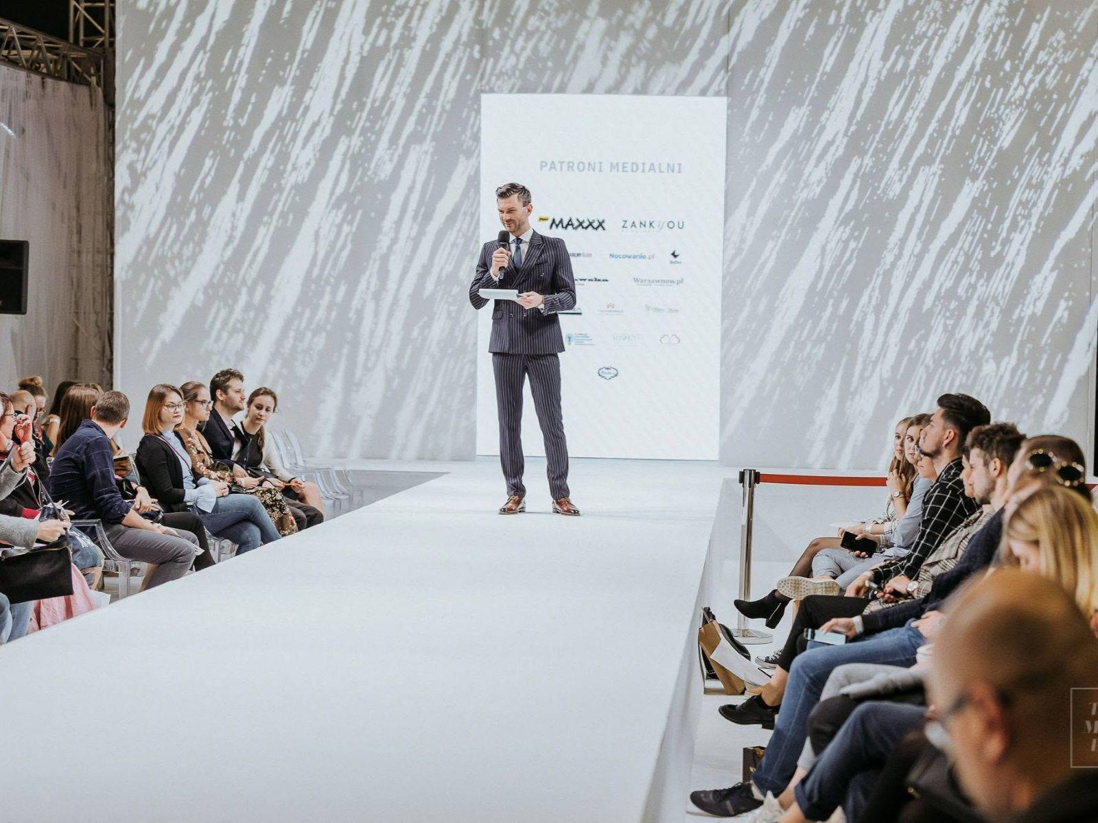 Prowadzenie programu sceny głównej i prezentacji wystawców – konferansjer na targi Mariusz Rusin na Targach Młodej Pary